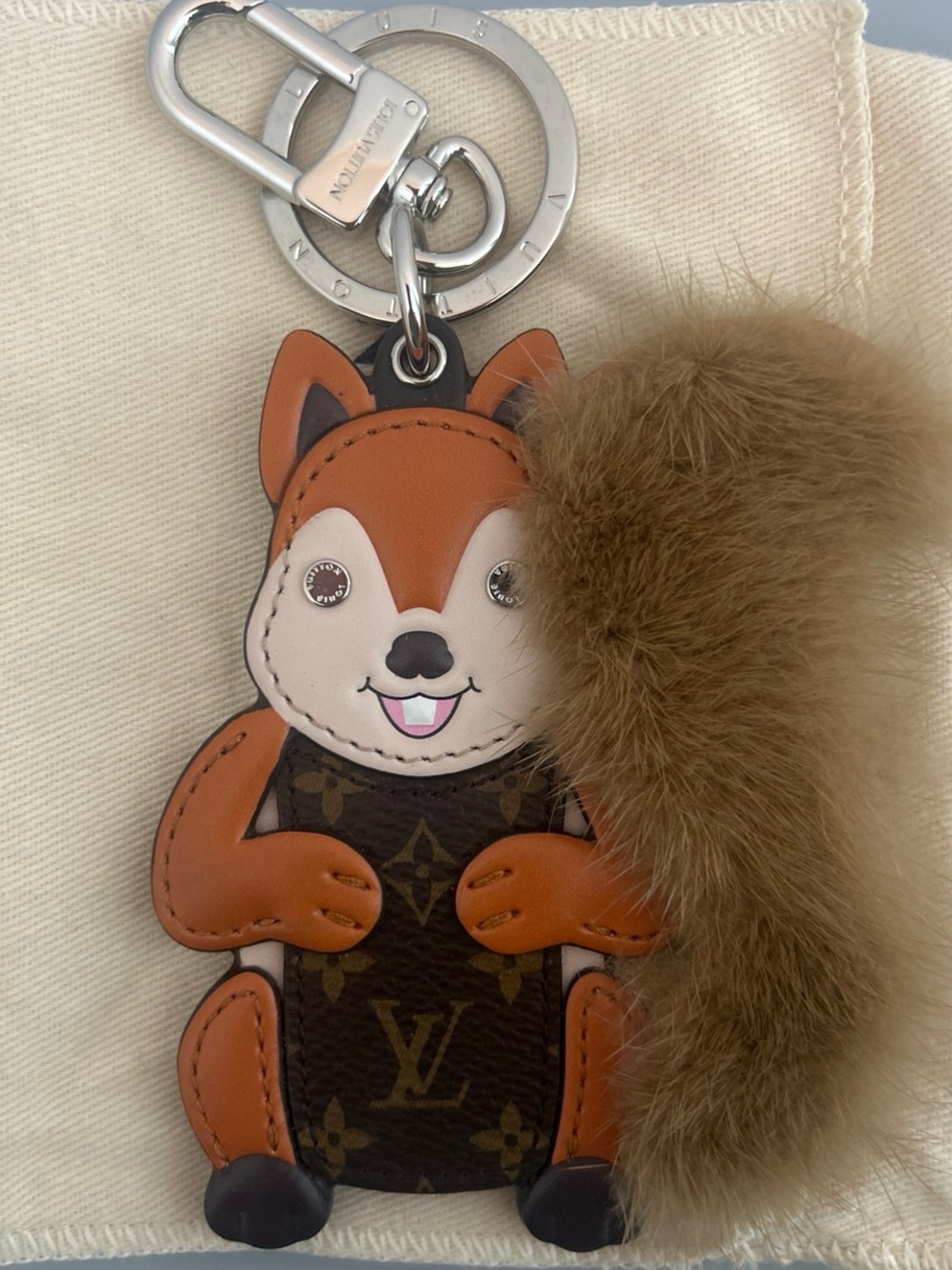 🦊MINT NEW Louis Vuitton Fox Keychain with Fur Tail - Brown/Gold
